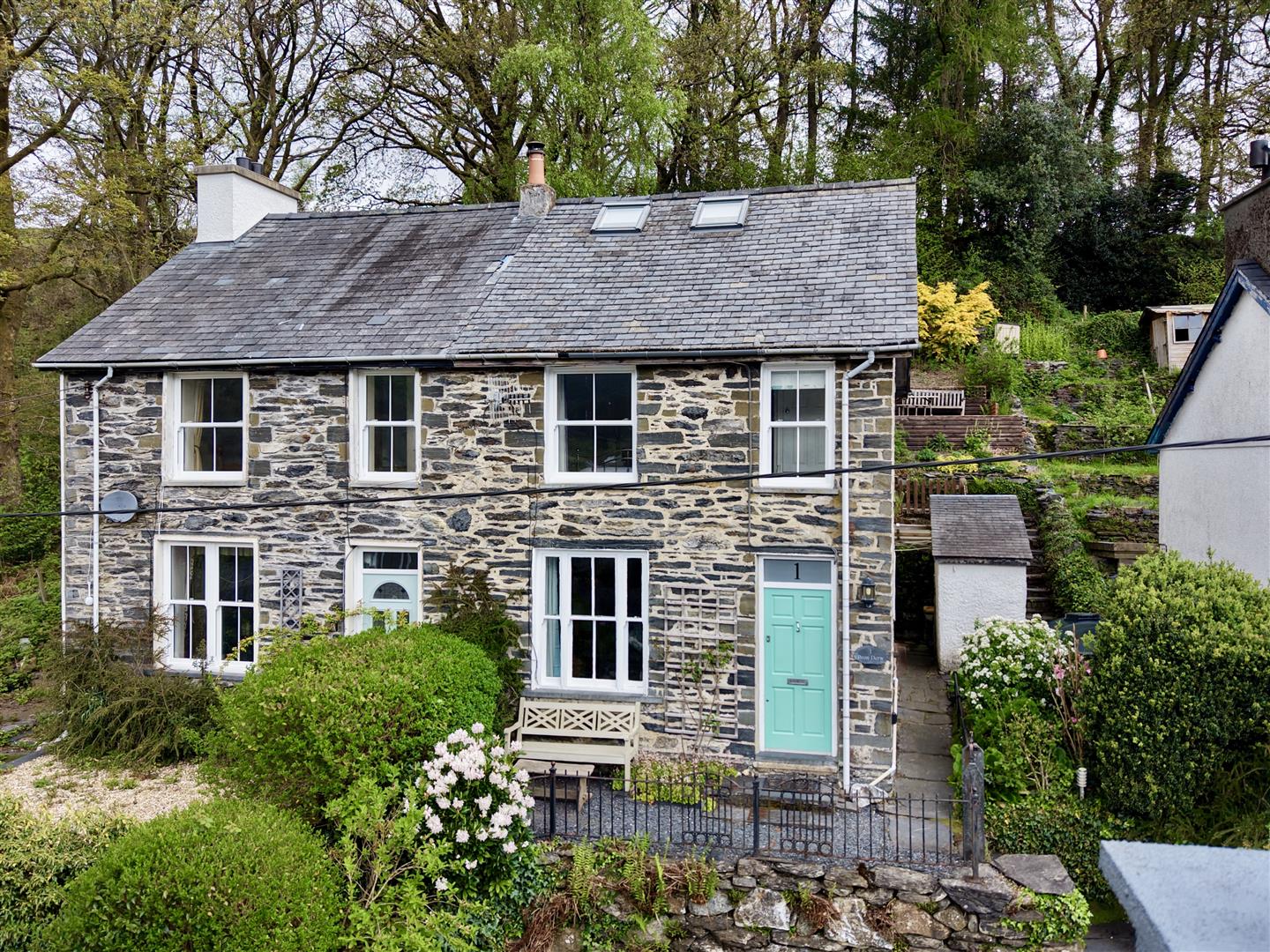 Bron Derw, Dolwyddelan